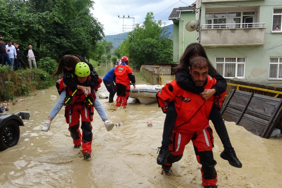 AFAD, Batı Karadeniz’de meydana gelen aşırı yağışlardaki son durumu açıkladı