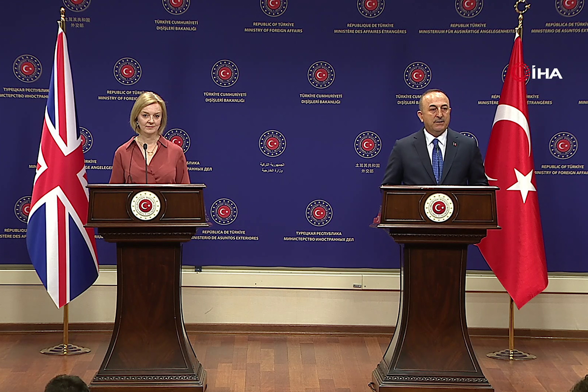 Bakan Çavuşoğlu, Rusya’nın Ukrayna’nın tahıllarını Türkiye’ye sattığı iddialarına ilişkin konuştu
