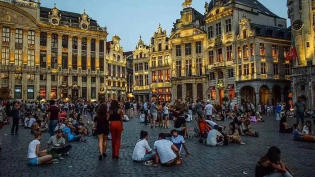 Belçika açık alanlarda alkol yasağını genişletti #1