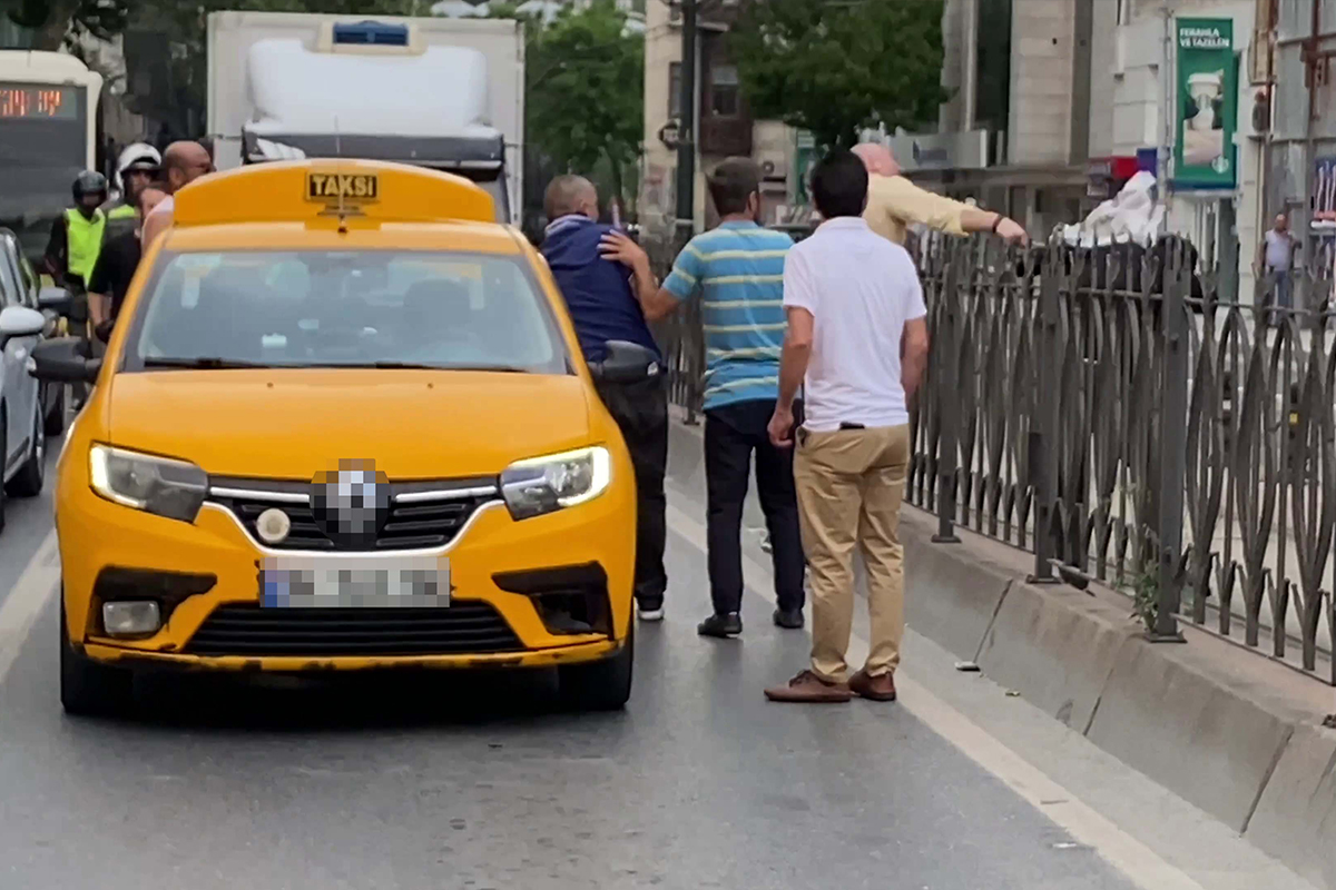 Beyoğlu’nda trafik magandası dehşet saçtı