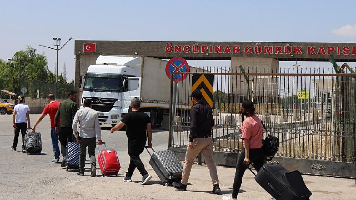 BM Türkiye Temsilcisi, her hafta ülkesine dönen Suriyeli sayısını açıkladı #1