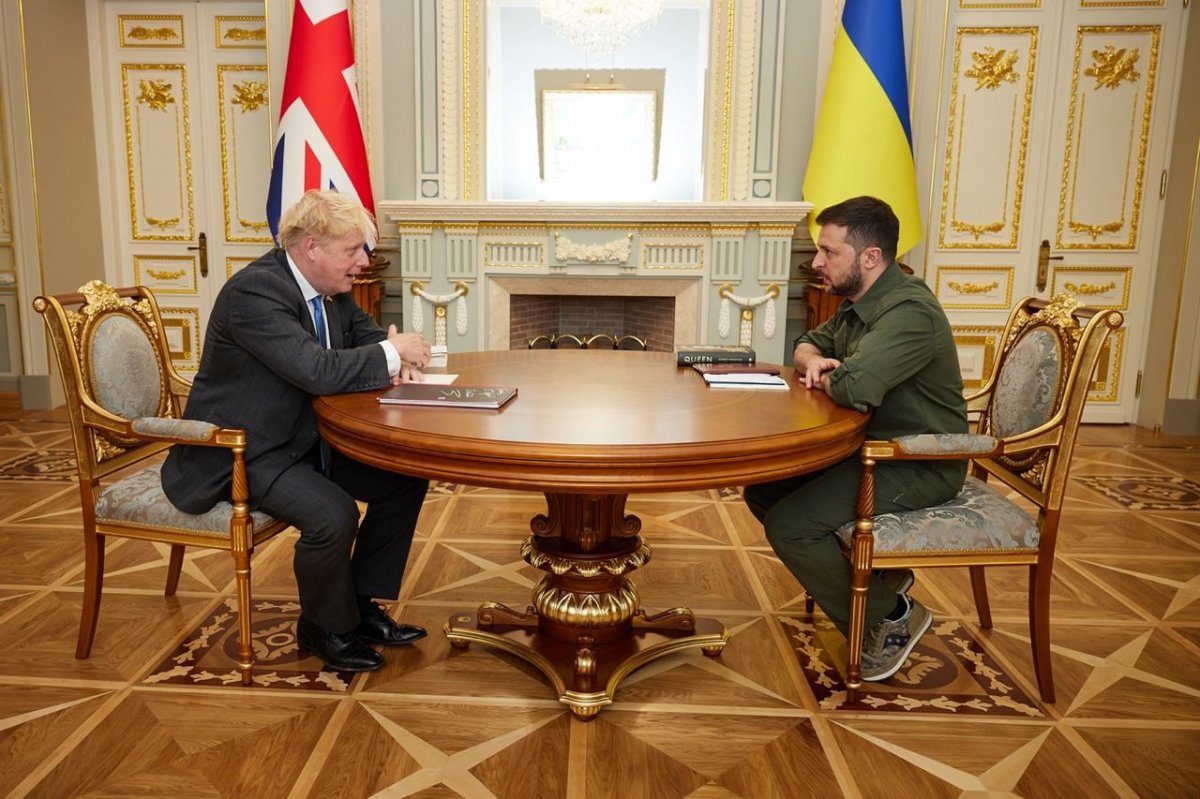 Boris Johnson: Ukrayna ordusundaki 10 bin askeri 120 günde eğitebiliriz #4