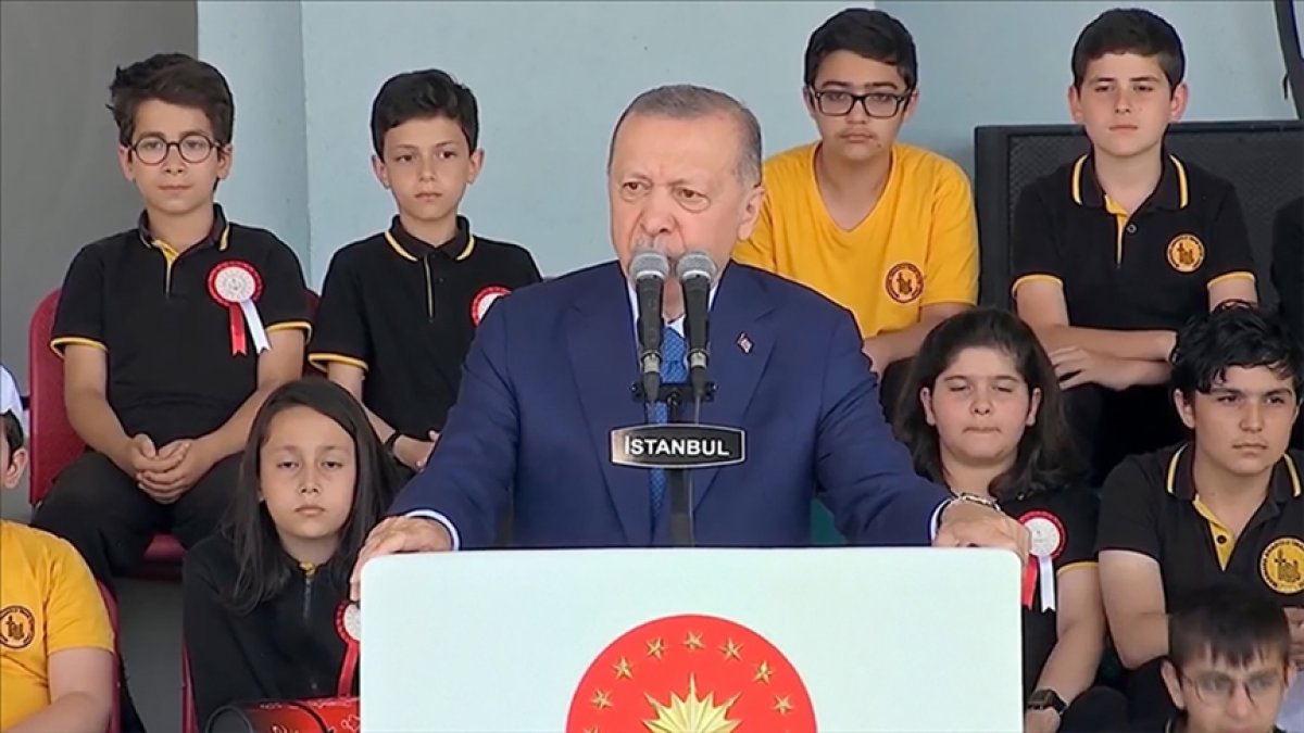 Cumhurbaşkanı Erdoğan ın karne dağıtım töreni konuşması #1