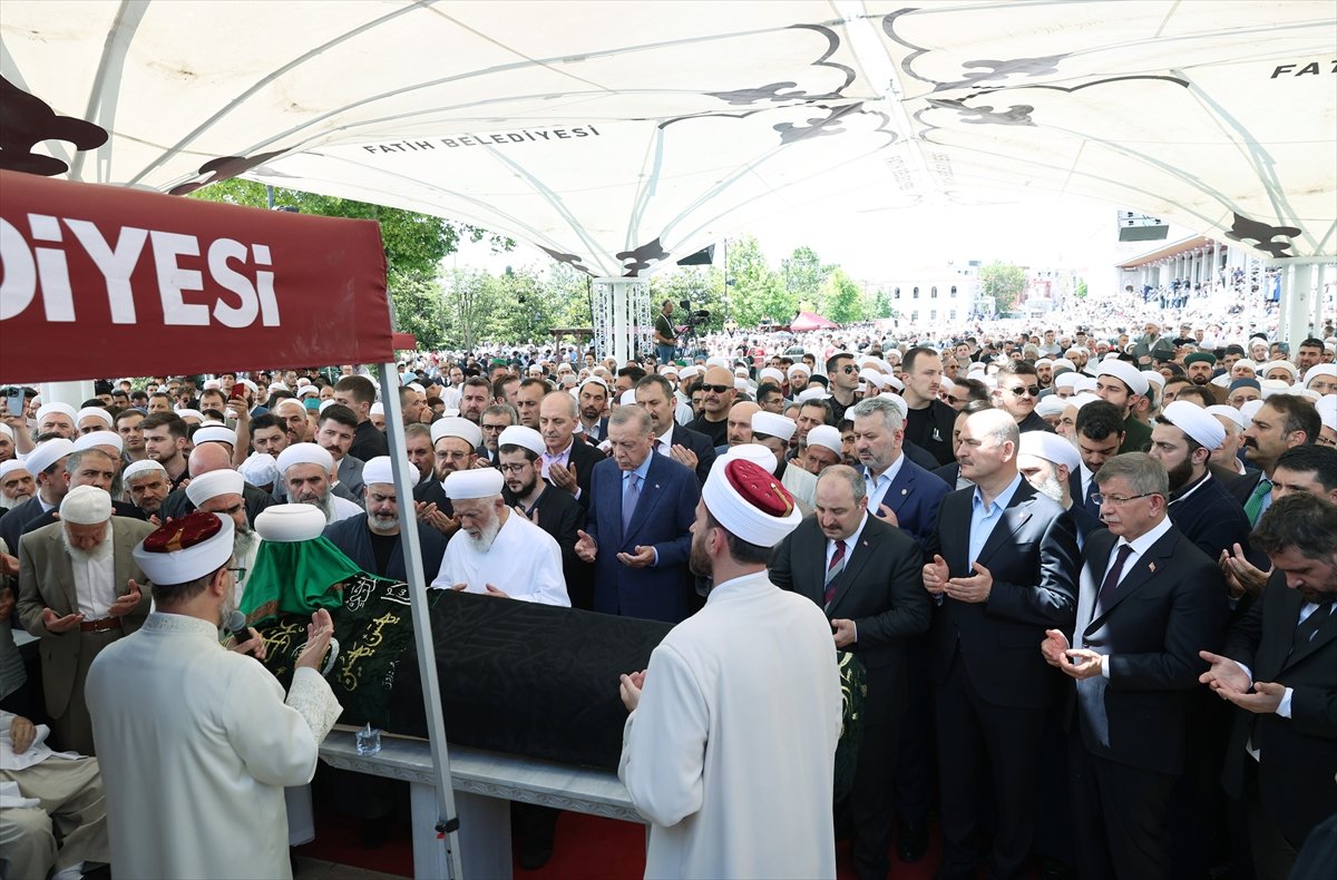 Cumhurbaşkanı Erdoğan, Mahmut Ustaosmanoğlu nun cenazesine katıldı #3
