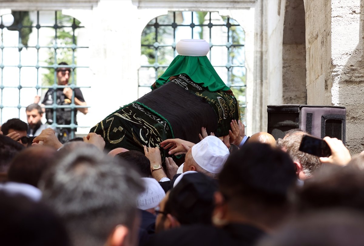 Cumhurbaşkanı Erdoğan, Mahmut Ustaosmanoğlu nun cenazesine katıldı #9