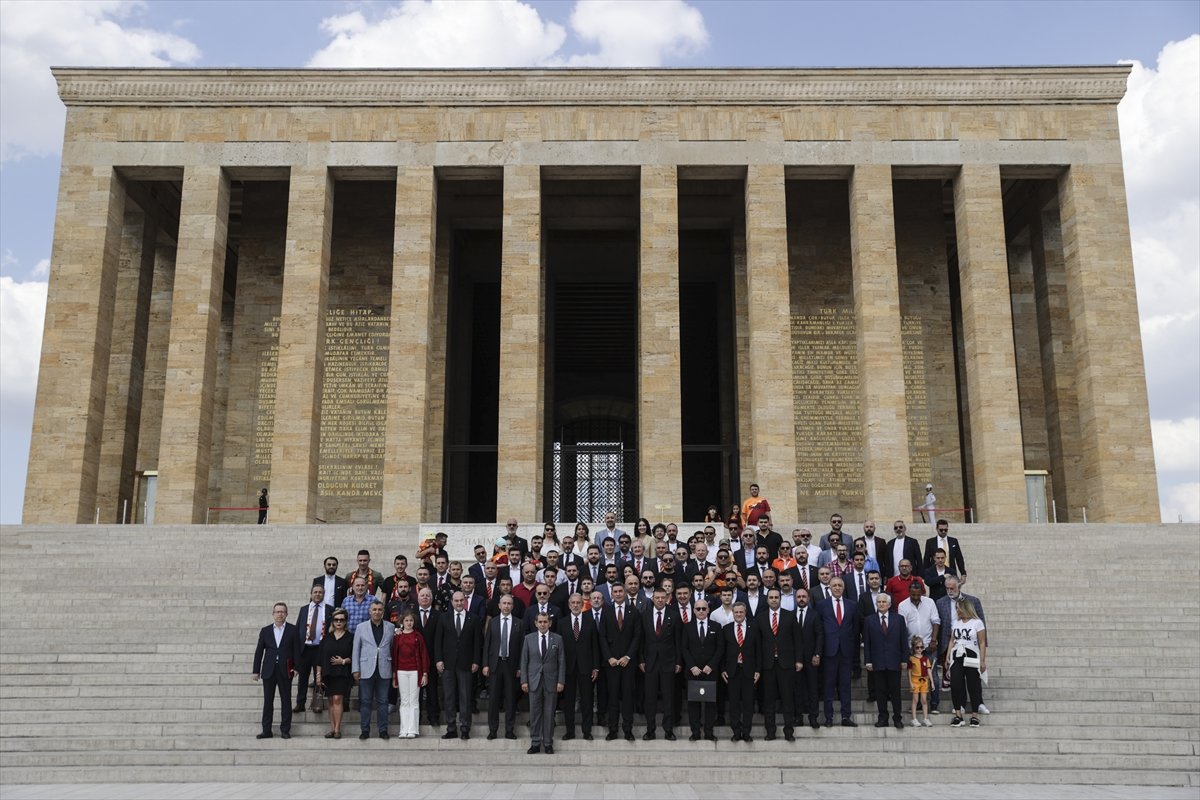 Dursun Özbek ve yönetim kurulu Anıtkabir de #3