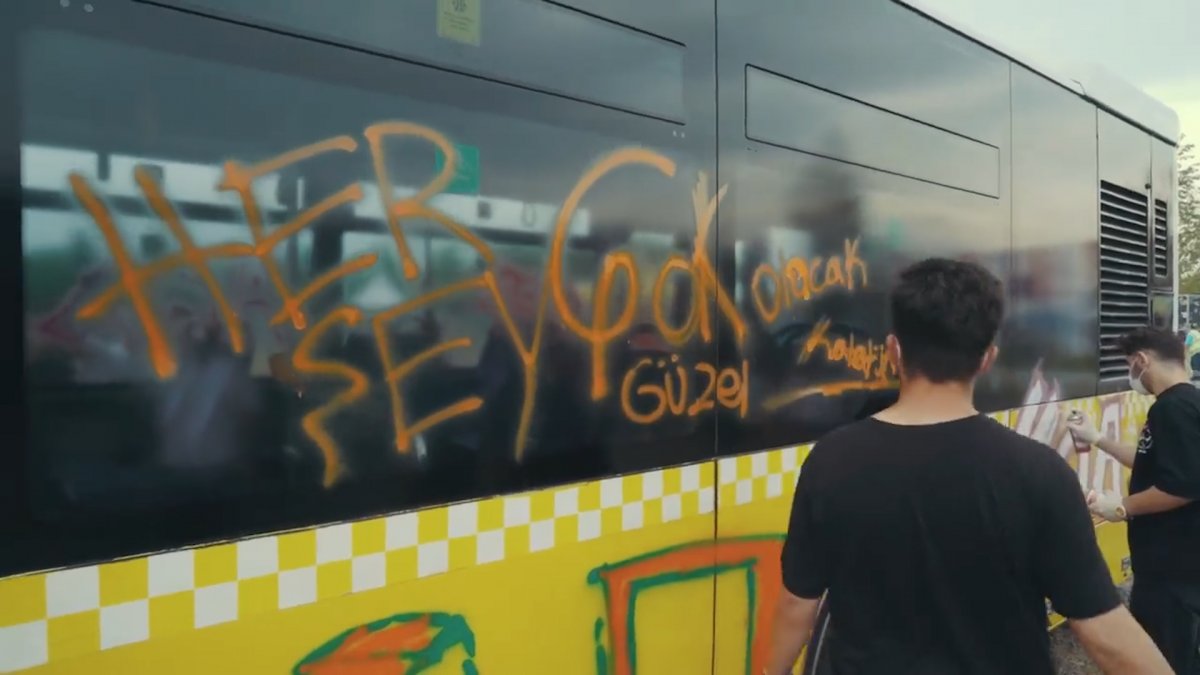 İBB, Yenikapı da otobüs boyama etkinliği düzenledi #2