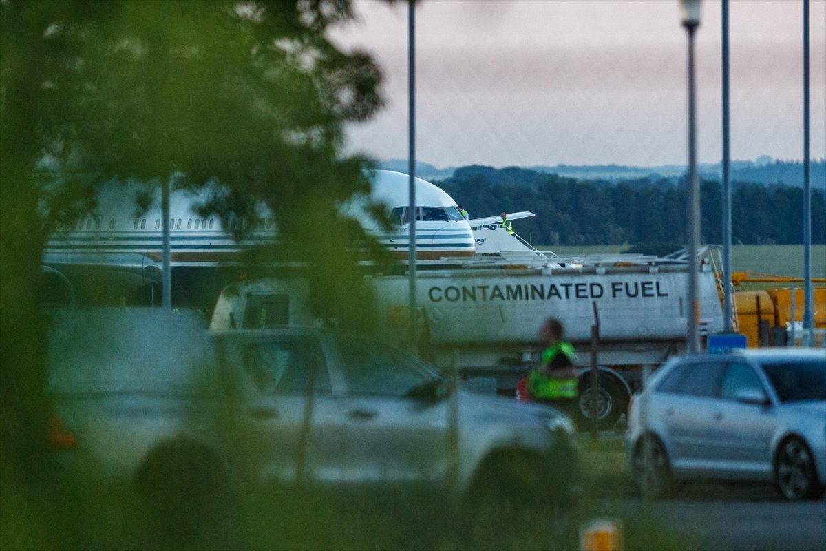 İngiltere de sığınmacıları Ruanda ya götürecek olan uçak durduruldu #1