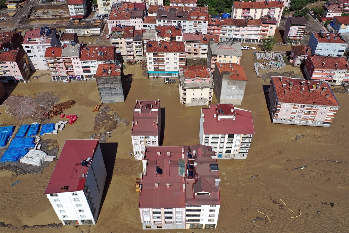 Kastamonu da aşırı yağış: Bozkurt u sel vurdu #1