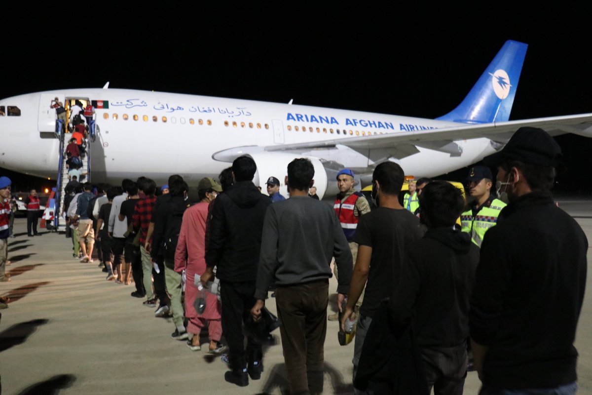 Malatya dan 227 düzensiz göçmen sınır dışı edildi #5