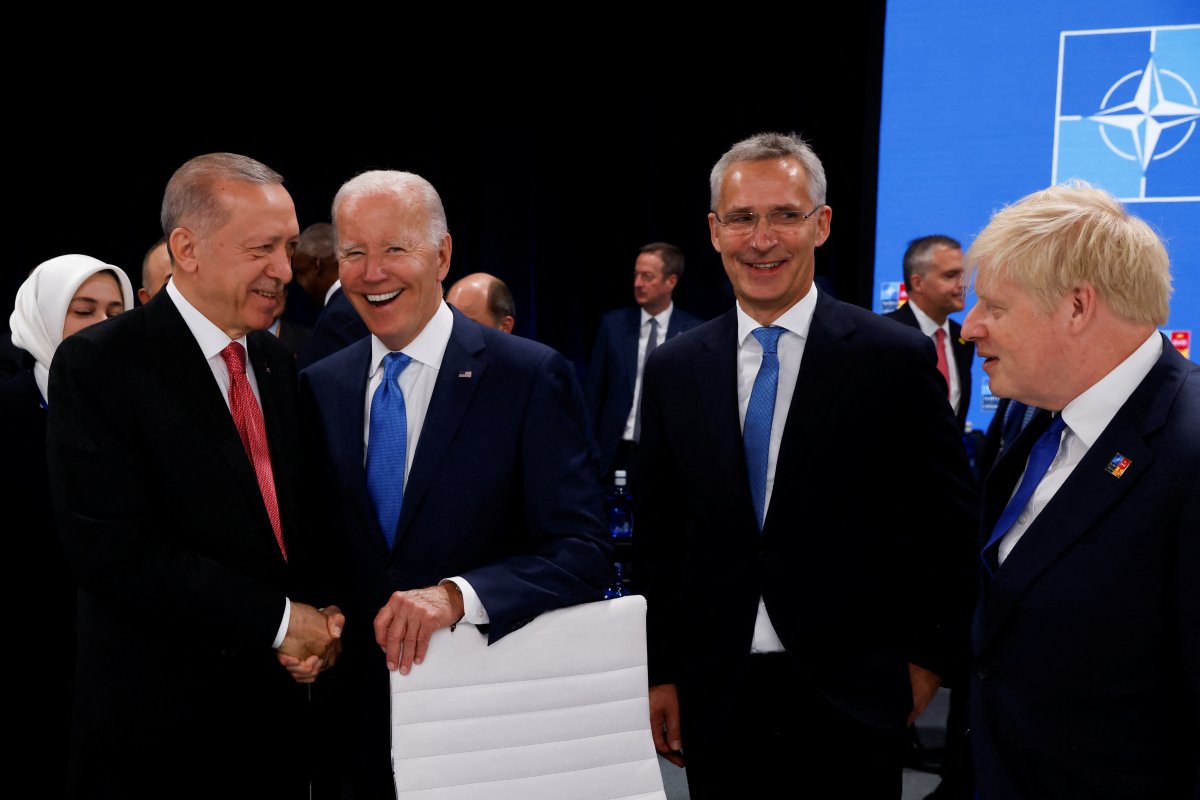 NATO Liderler Zirvesi nden samimi kareler #4