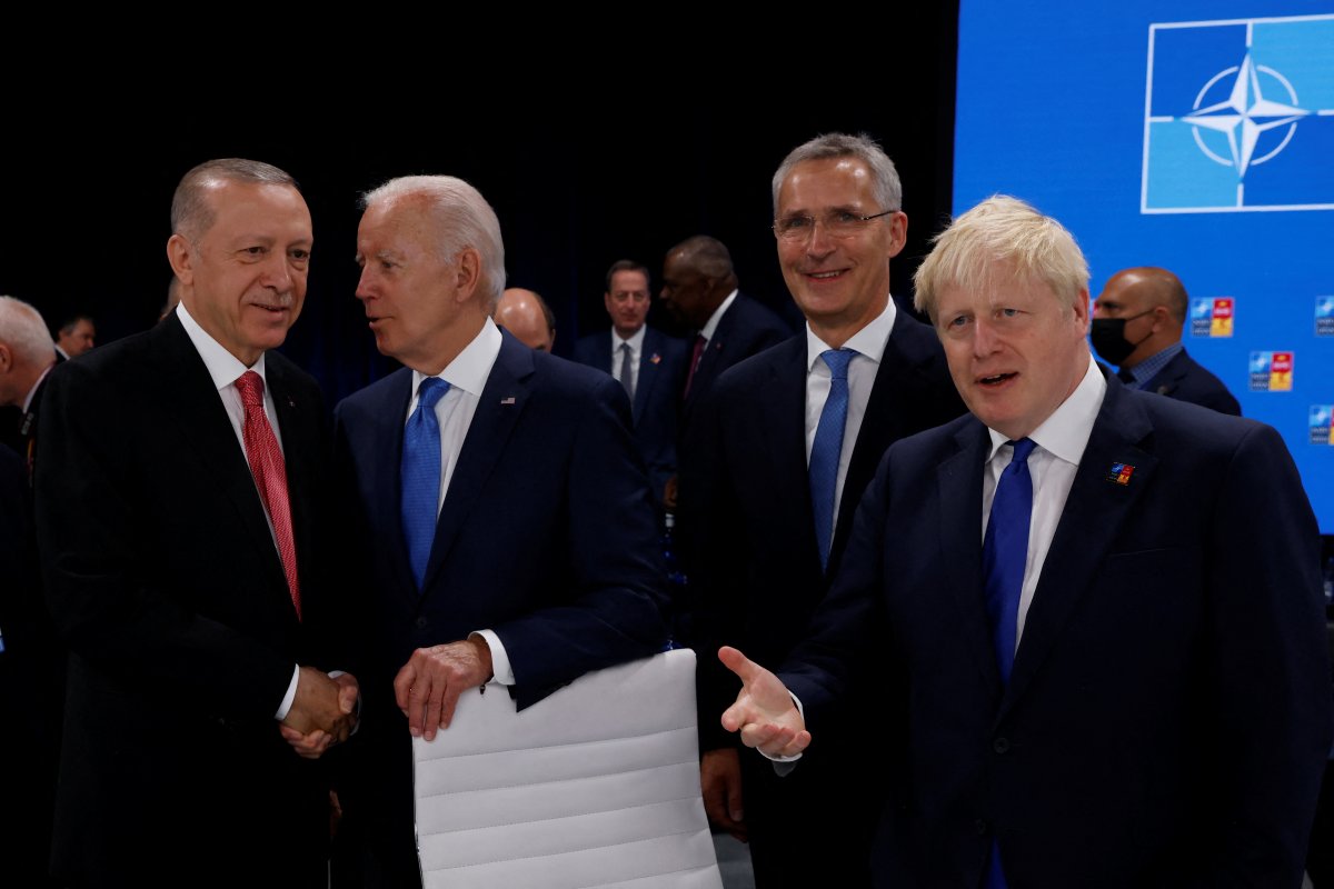 NATO Liderler Zirvesi nden samimi kareler #6