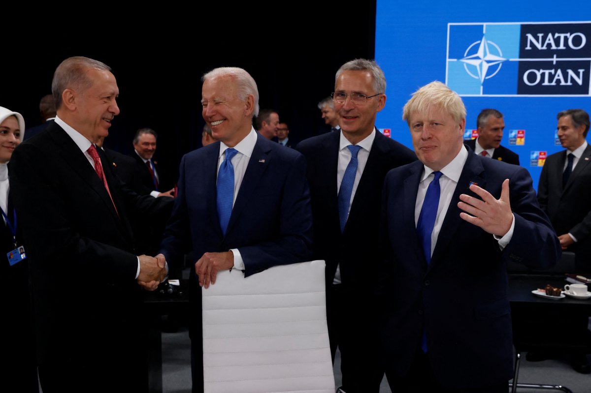 NATO Liderler Zirvesi nden samimi kareler #8