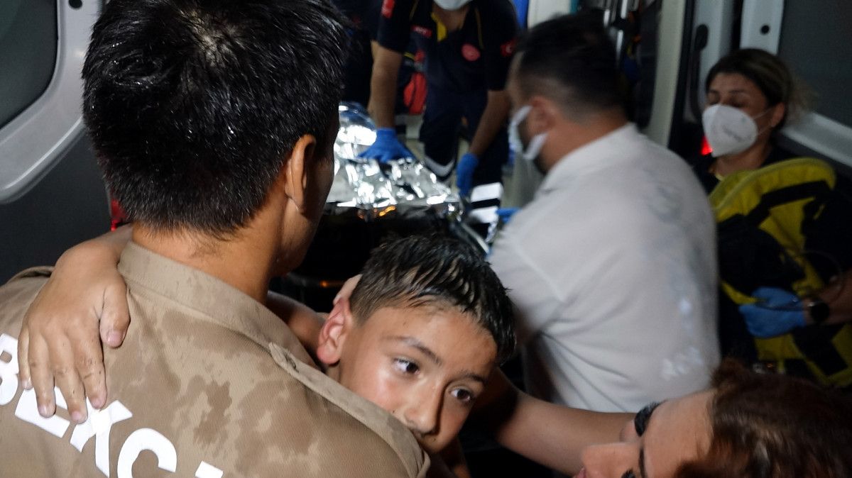 Antalya da ev yangını: 2 çocuk son anda kurtarıldı #2