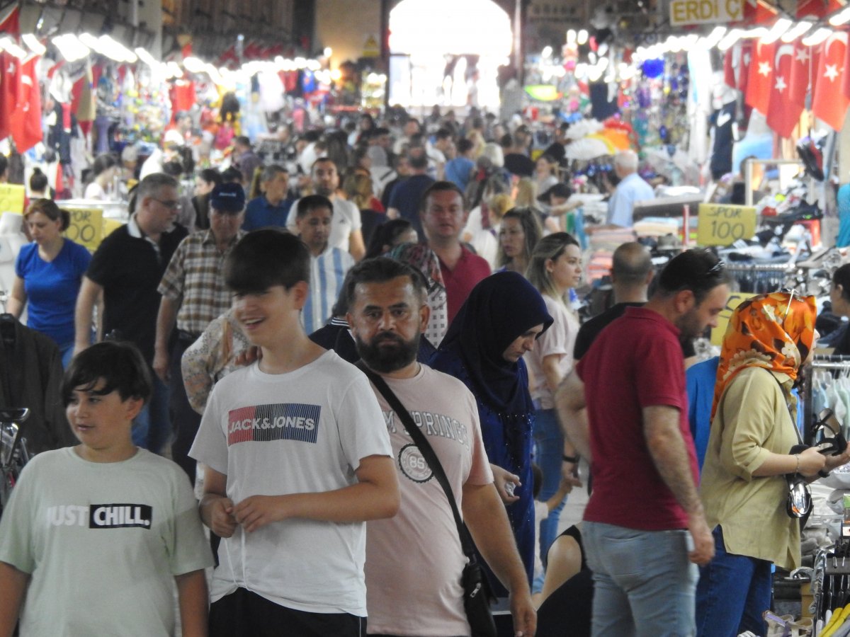 Edirne de gurbetçiler, alışverişleriyle esnafın yüzünü güldürüyor #2