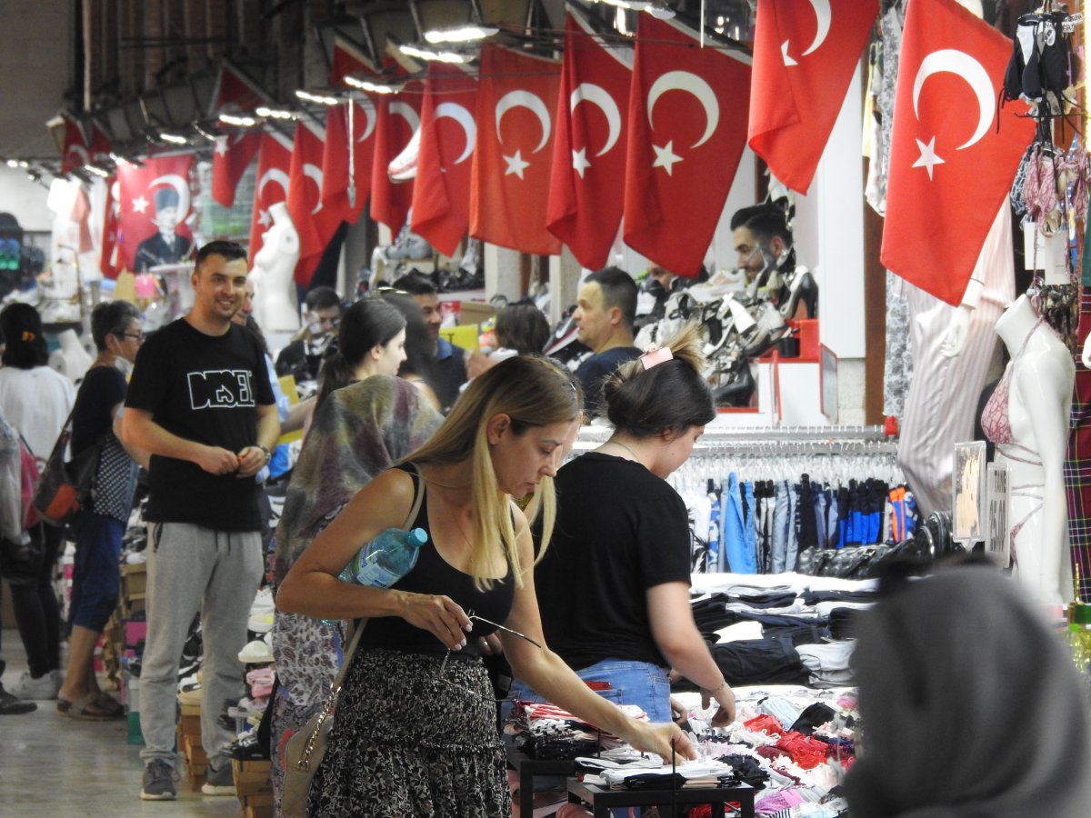 Edirne de gurbetçiler, alışverişleriyle esnafın yüzünü güldürüyor #3