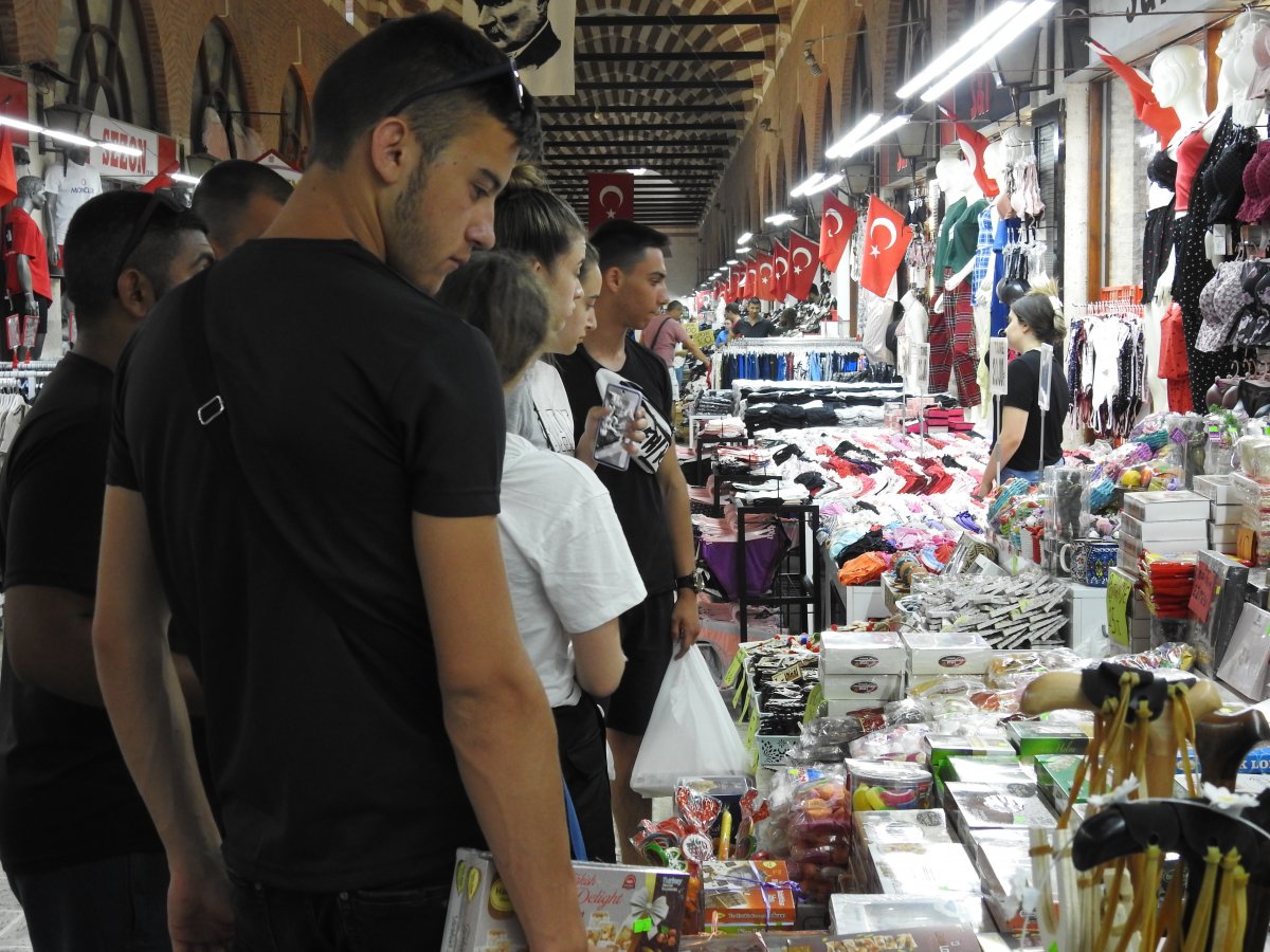 Edirne de gurbetçiler, alışverişleriyle esnafın yüzünü güldürüyor #6