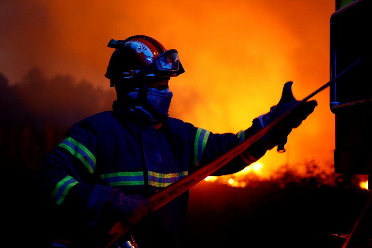 Fransa da orman yangınlarına müdahale, tartışmaya yol açtı #7