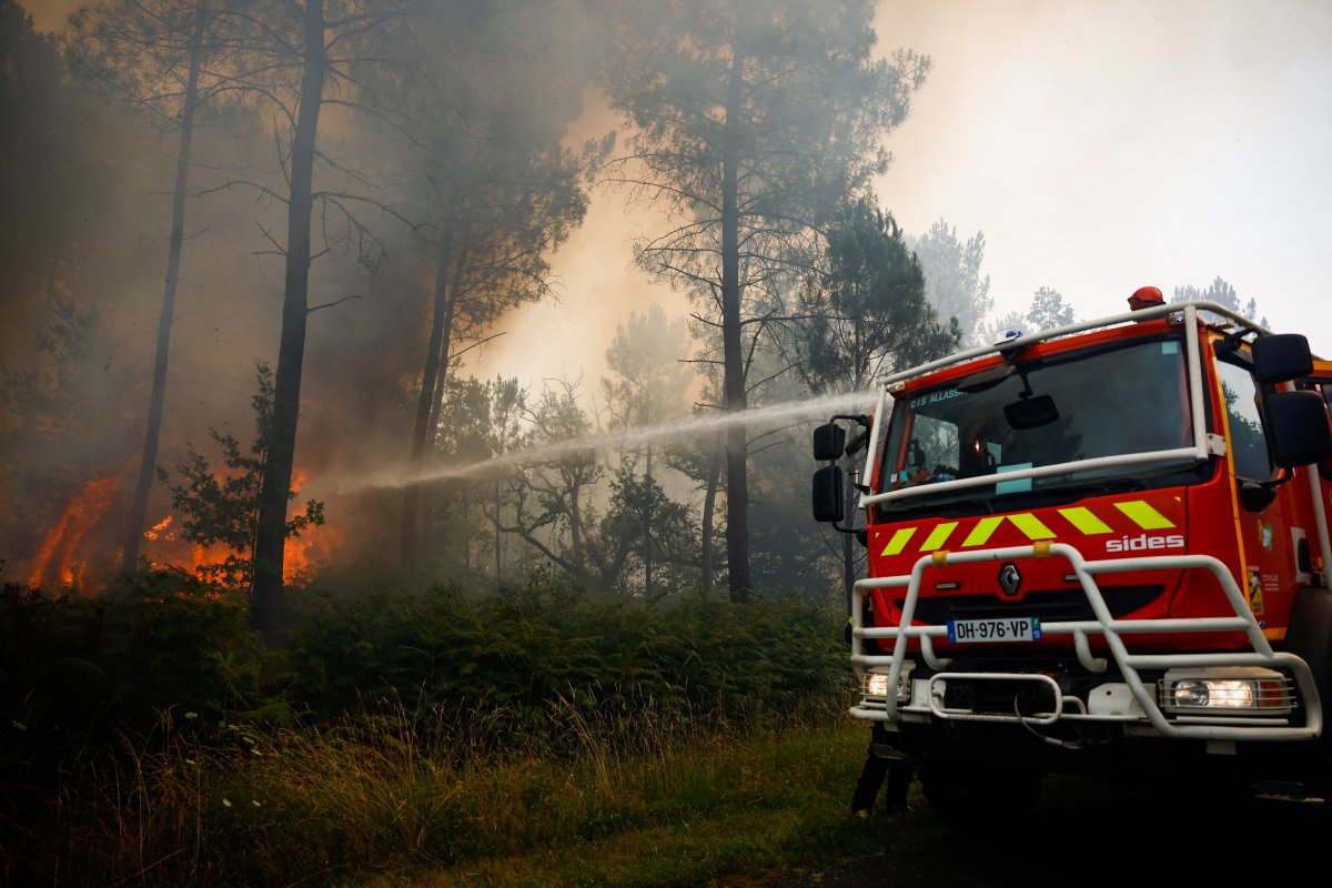 Fransa da orman yangınlarına müdahale, tartışmaya yol açtı #10