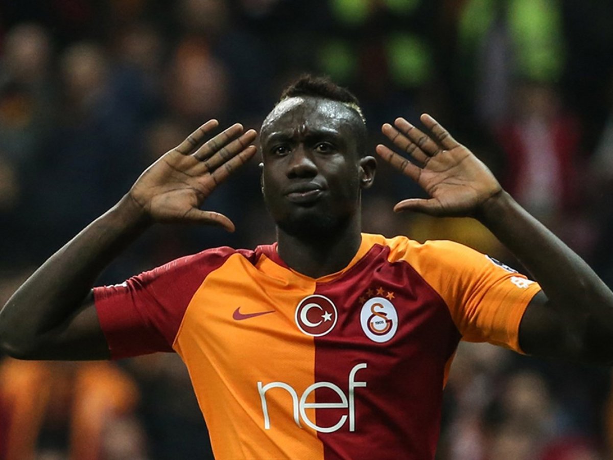 Galatasaray da son karar: Diagne gitsin, Gomis kalsın #1