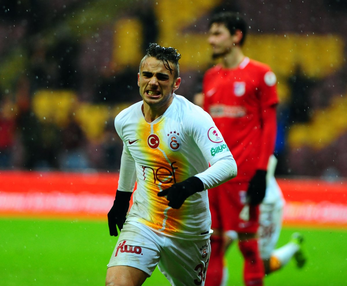 Galatasaray da Yunus Akgün kararını verdi #1