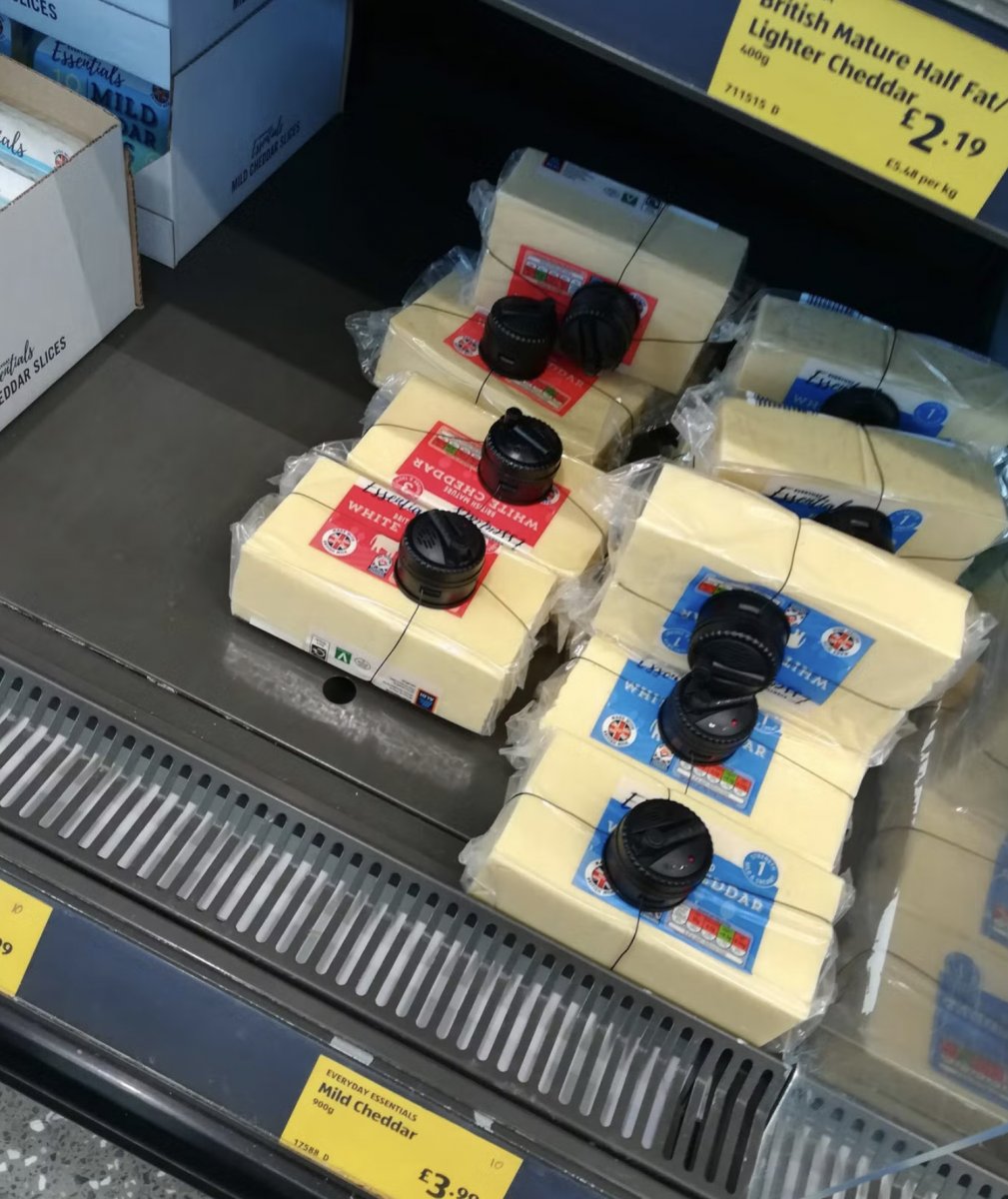 İngiltere de marketlerde bazı gıdalara elektronik kilit takıldı #1