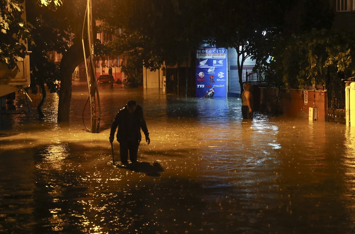 İstanbul’da sağanak ve su baskını: Nakdi yardımlar geliyor #4