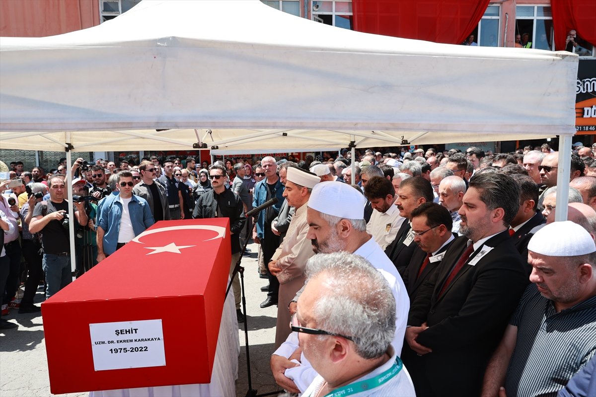 Konya da öldürülen Dr. Ekrem Karakaya Kayseri de son yolculuğuna uğurlandı #2