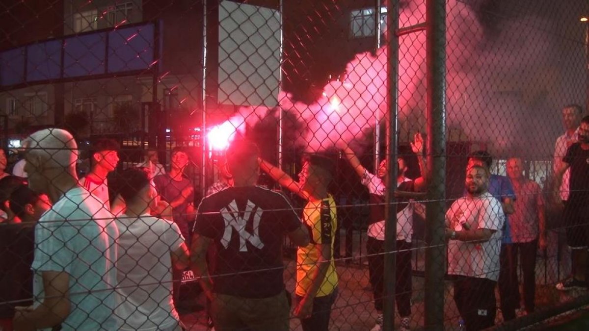 Kuştepe de mahalleliler ile polis ekipleri arasında futbol turnuvası #1