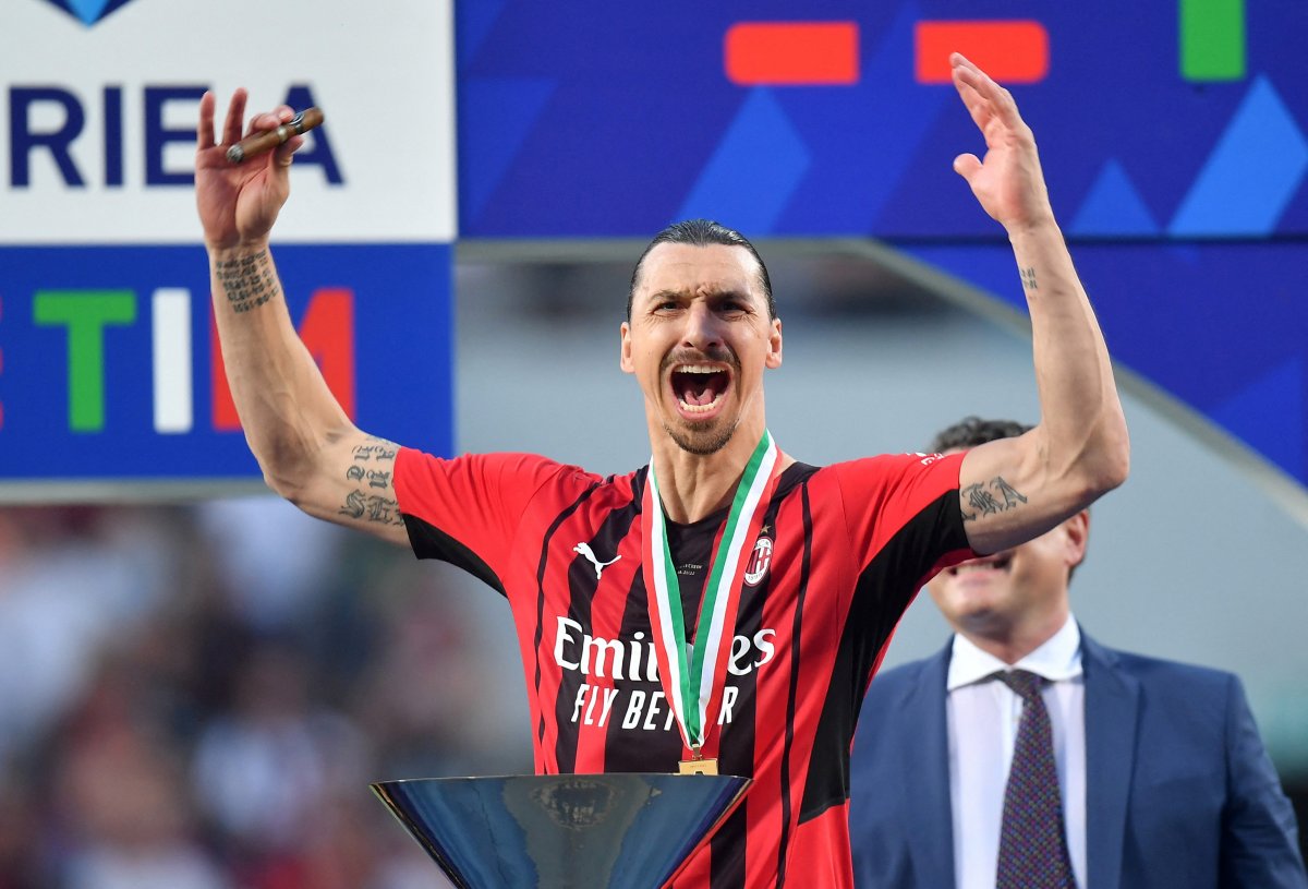 Milan, 40 yaşındaki Ibrahimovic’le sözleşme yeniledi #2