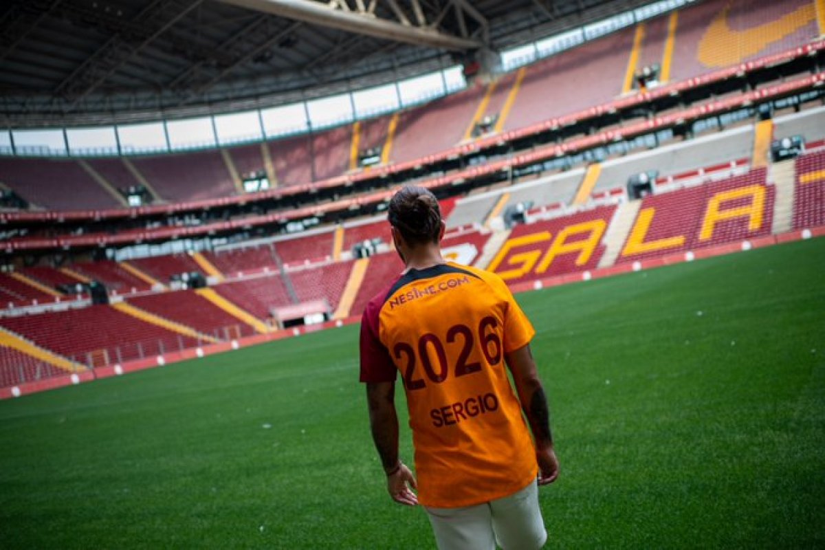 Sergio Oliveira resmen Galatasaray da #5