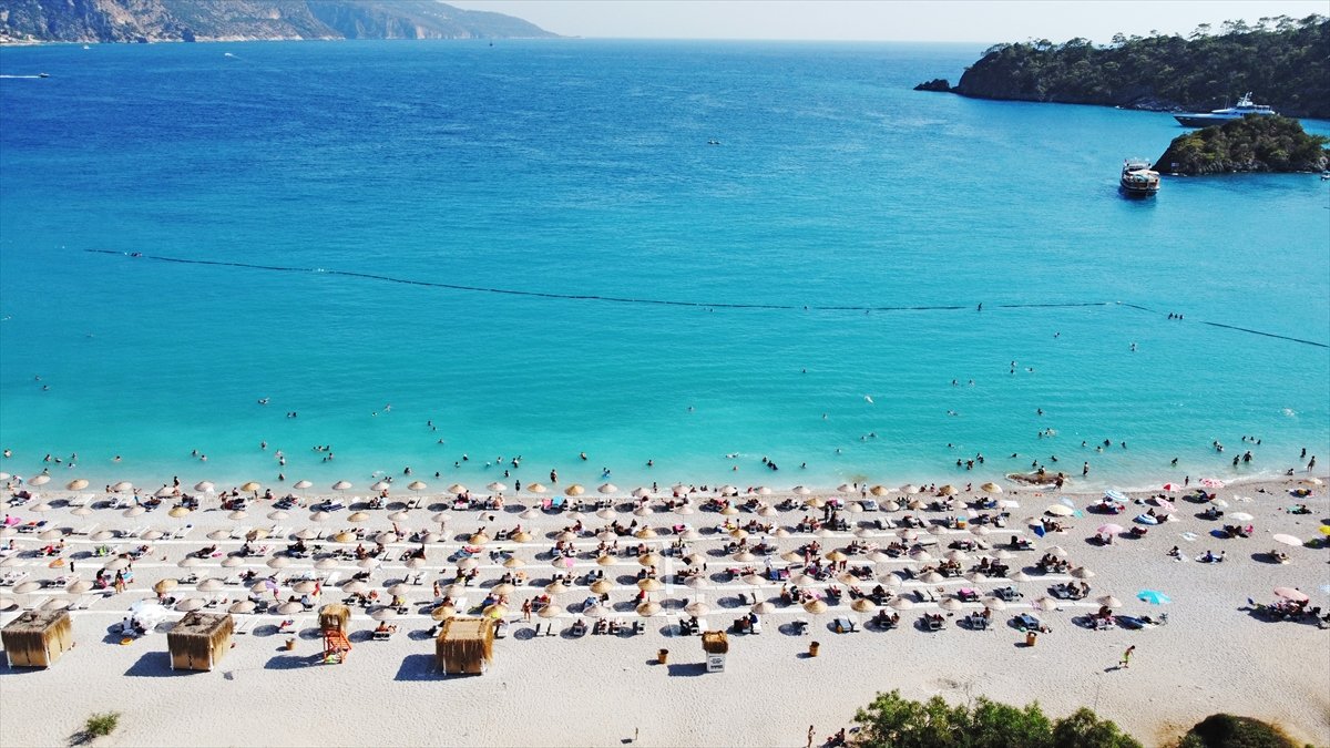 Tatil beldelerinde bayram yoğunluğu: Otellerde boş yer kalmadı #5