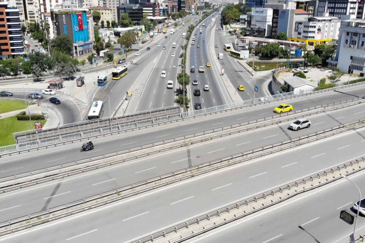 Tatilciler dönmedi, İstanbul’da yollar boş kaldı