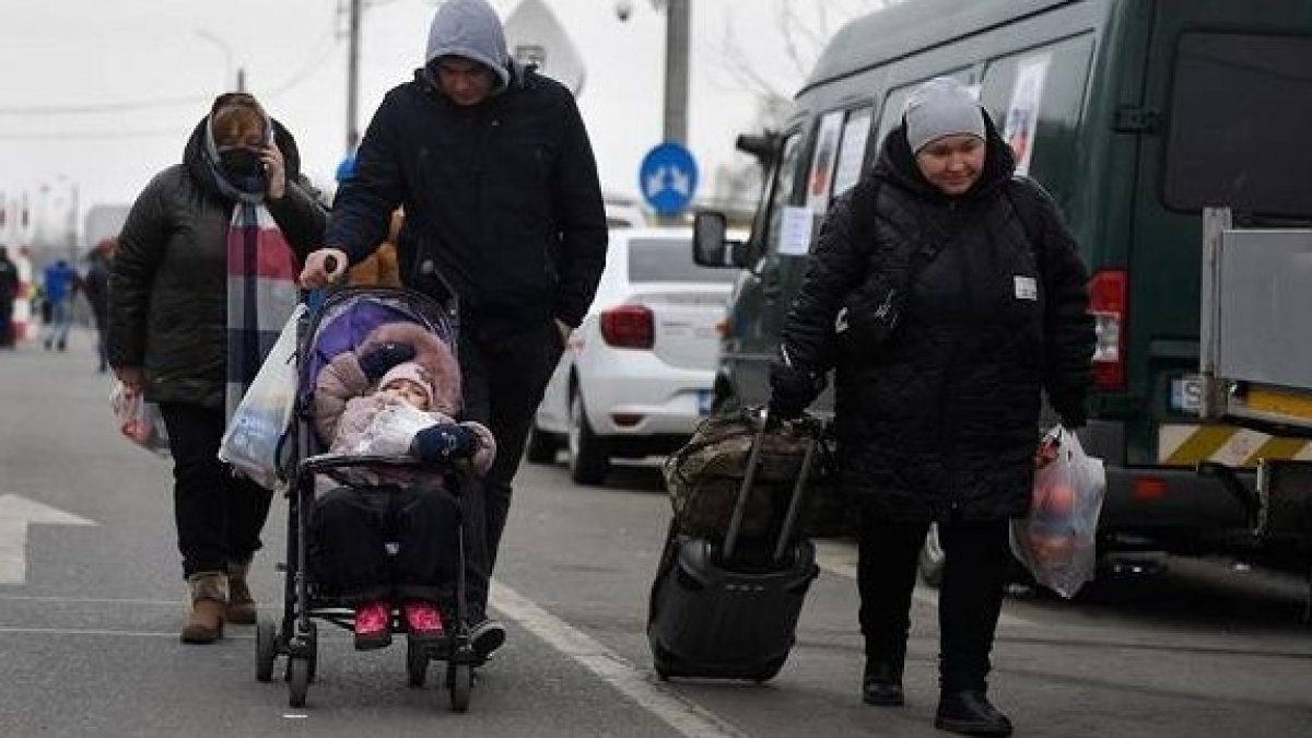 Ukrayna yı terk eden sivillerin sayısı 9 milyonu aştı #1