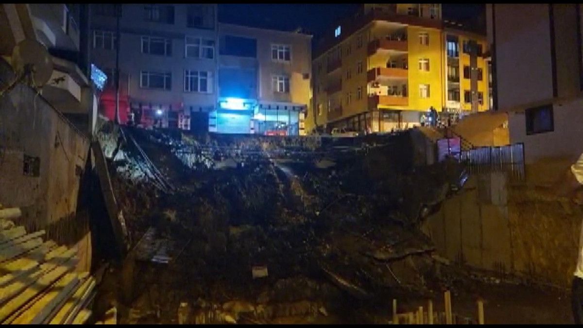 Üsküdar da istinat duvarı çöktü: Çevredeki binalar tahliye edildi #2