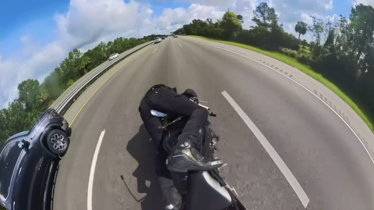 ABD’de feci motosiklet kazası: Sürücünün 20 kemiği kırıldı