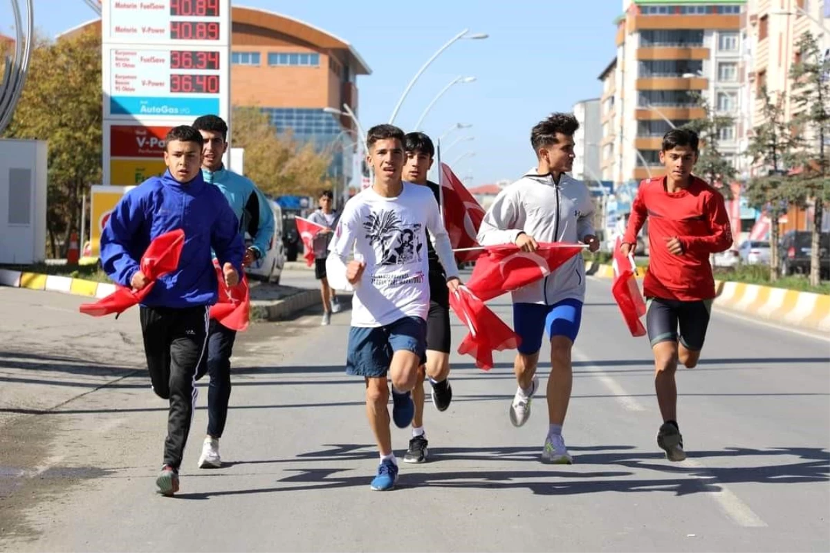 Ağrı'da Cumhuriyet Bayramı Atletizm ve Tekerlekli Kayaklı Koşu Yarışmaları