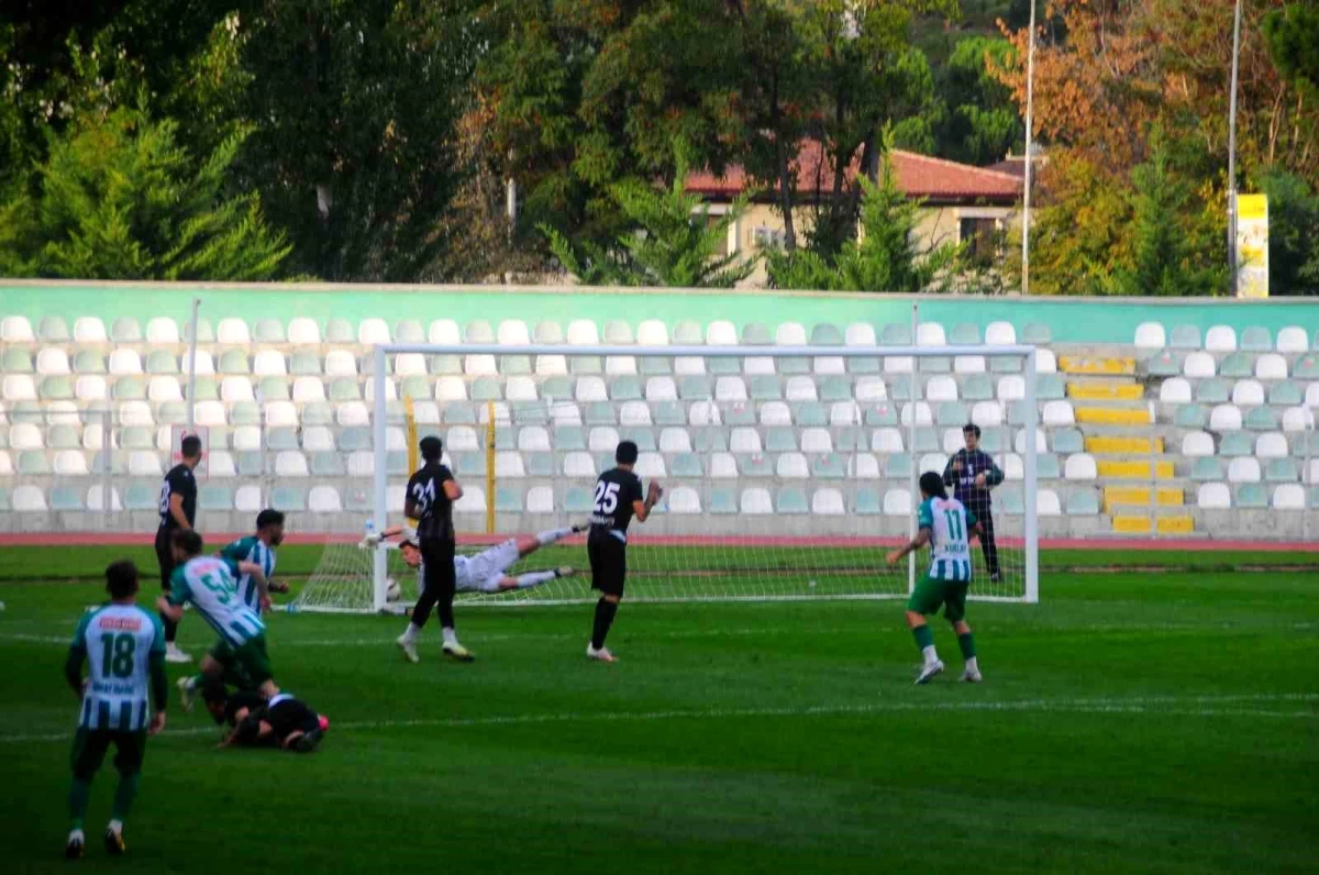 Amasyaspor FK, Hacettepe 1945'i 3-1 mağlup etti
