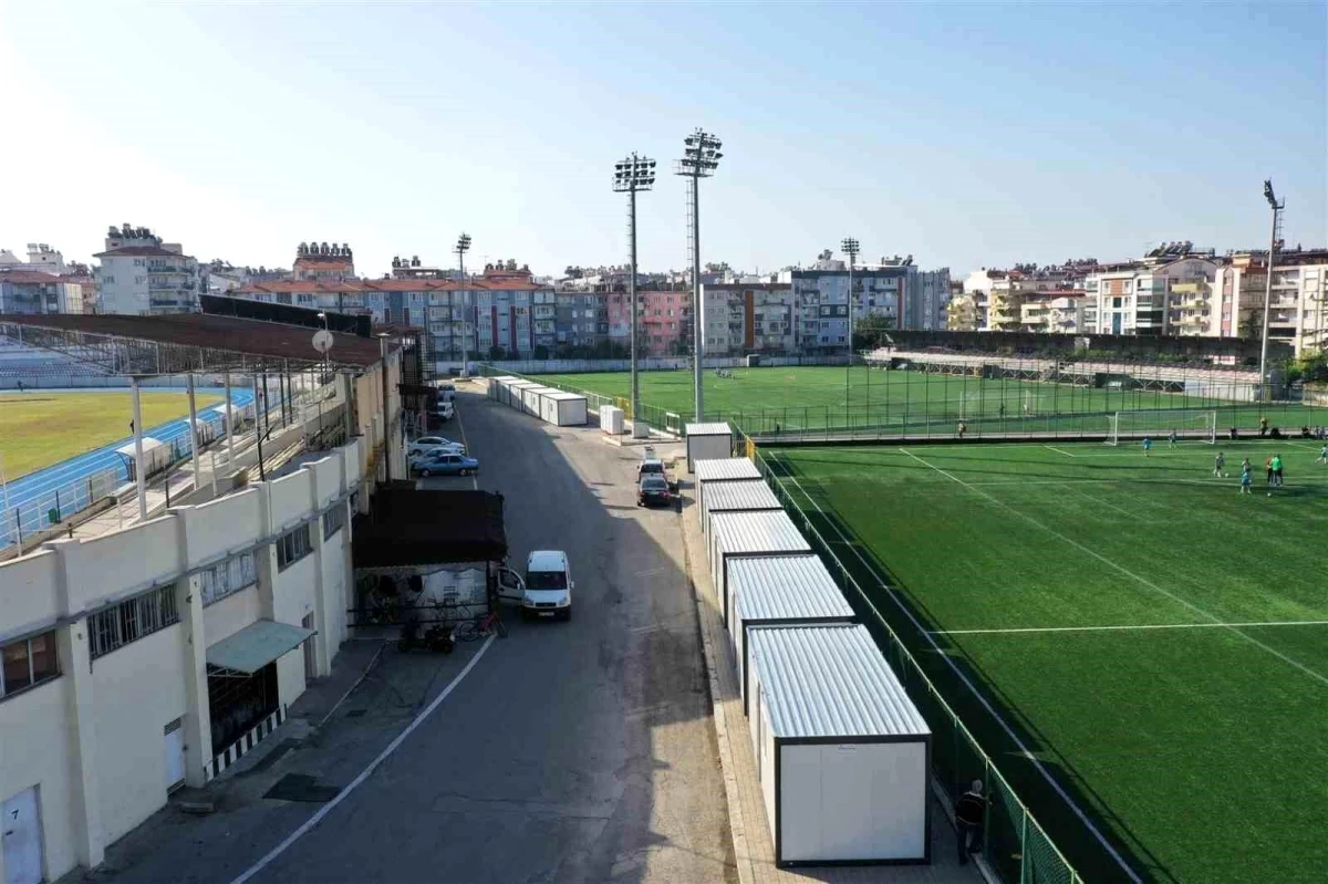 Aydın Adnan Menderes Stadyumu’na 10 adet konteyner yerleştirildi