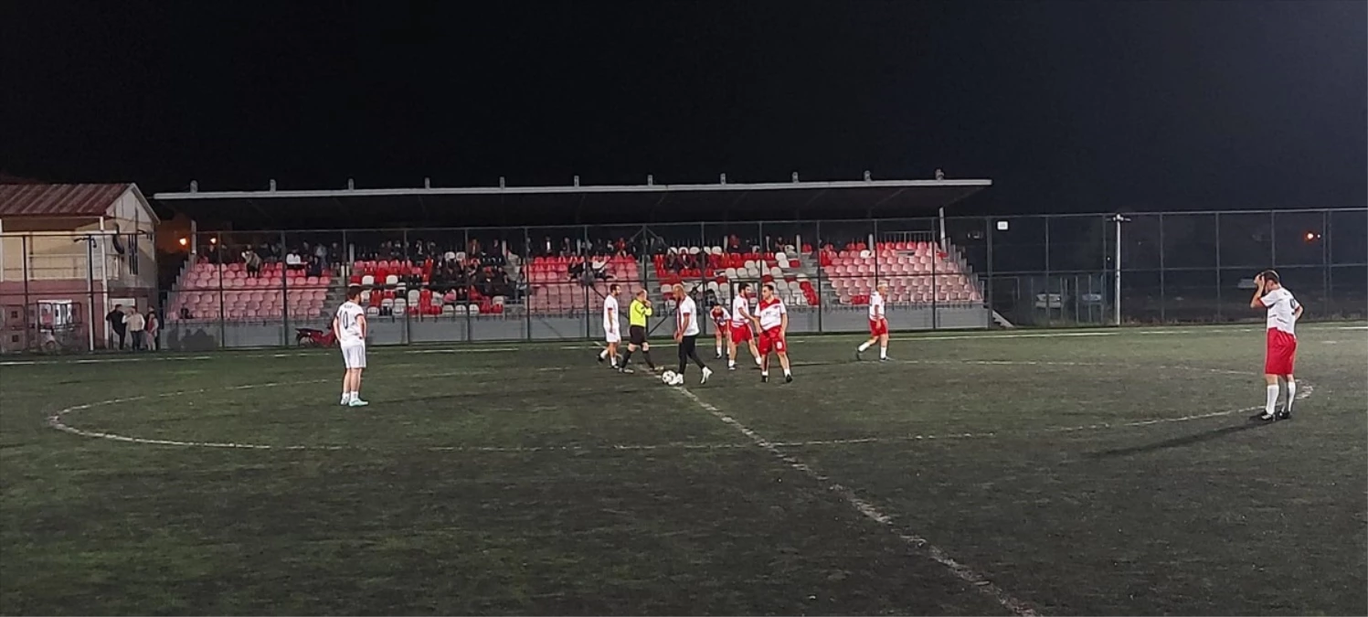 Bafra'da Cumhuriyet Kupası Futbol Turnuvası Başladı
