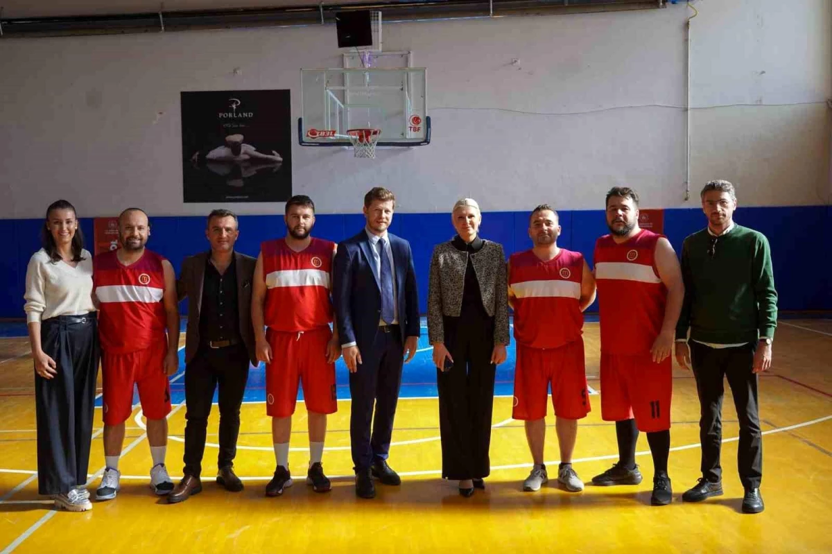 Bilecik Belediyesi Kamu Spor Oyunları Basketbol Erkekler Marmara Bölge Şampiyonasında 3. oldu