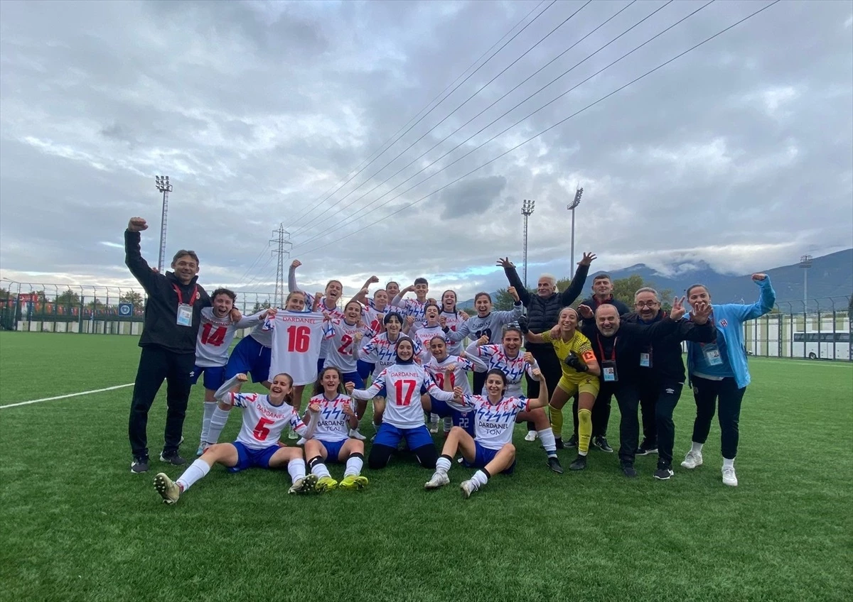 Çanakkale Dardanel Kadın Futbol Takımı, TFF Kadınlar 2. Ligi’ne yükseldi