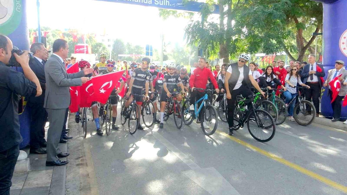 Cumhuriyetin 100. Yılında 'Menteşe bisiklet turu gerçekleştirildi