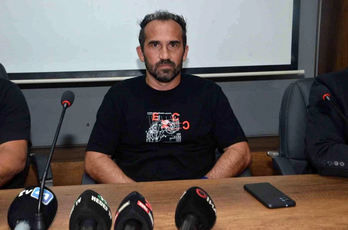 Darıca Gençlerbirliği, Theofanis Gekas’ı futbol direktörlüğüne getirdi