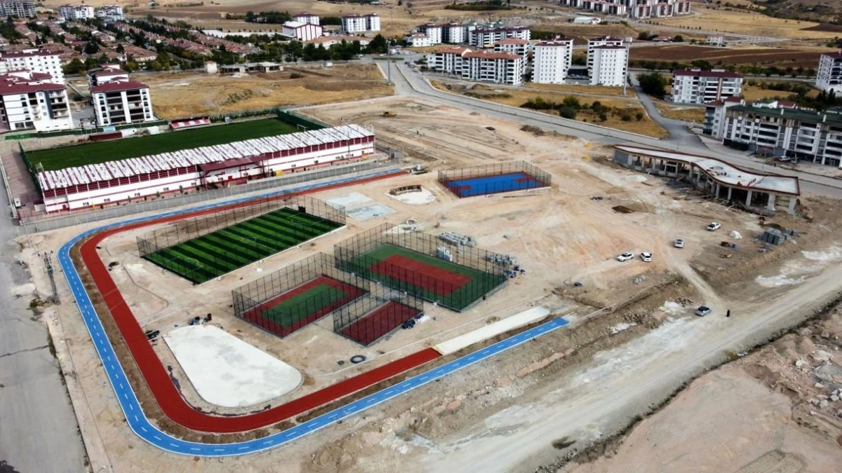Elazığ Belediye Başkanı Şahin Şerifoğulları, Spor Köyü Çalışmalarını İnceledi