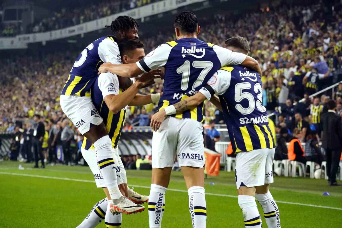 Fenerbahçe, Hatayspor'u mağlup ederek galibiyet serisini 19 maça çıkardı