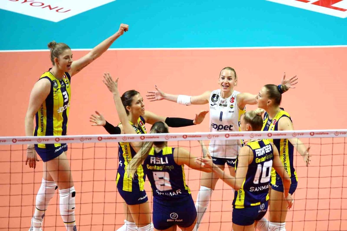Fenerbahçe Kadın Voleybol Takımı Kuzeyboru’yu 3-0 Mağlup Etti