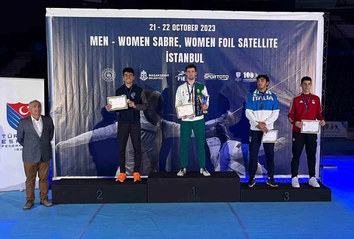 Furkan Yaman, Büyük Kadınlar/Erkekler Kılıç ve Kadınlar Flöre Satellite Turnuvası’nda bronz madalya kazandı