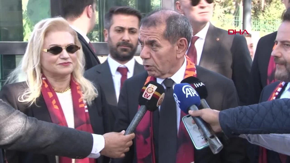 Galatasaray Başkanı Dursun Özbek ve Heyeti Anıtkabir’i Ziyaret Etti