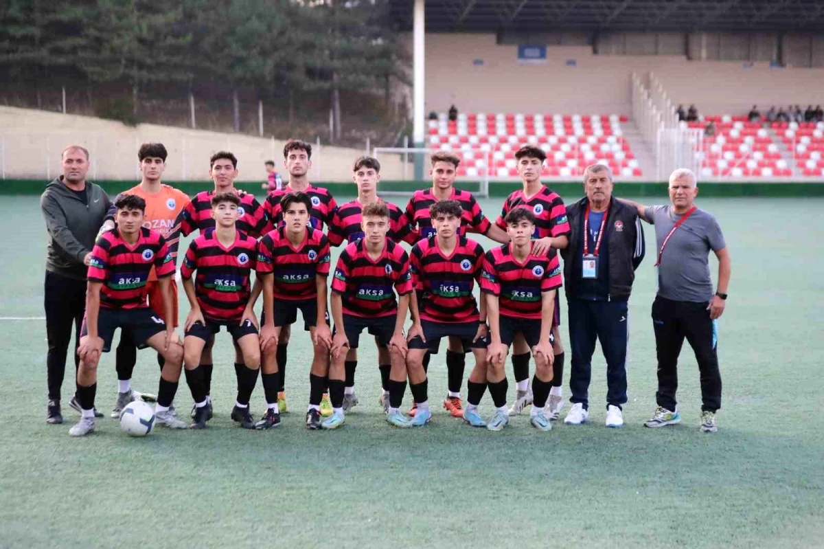 Gemlik Belediyespor U-18 Takımı Elit Lige Yükseldi